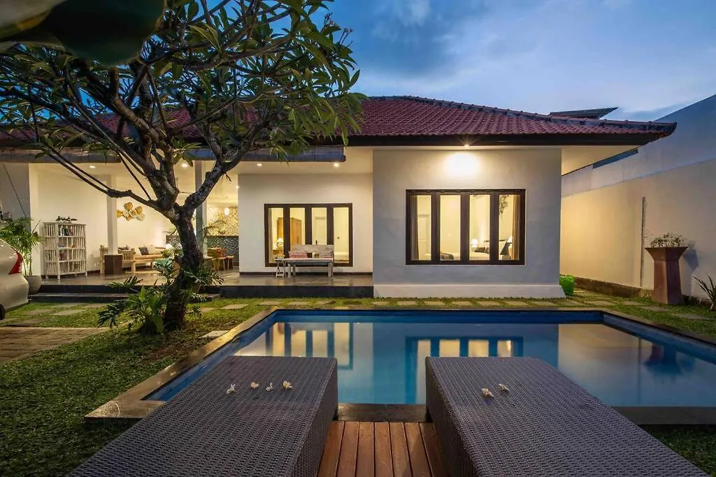 Bens Seminyak Villa Two-Bedroom With Private Swimmingpool kontakter